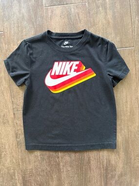 Nike Boys Black Tee with Retro Red and Yellow Swoosh Size 6-7 Years